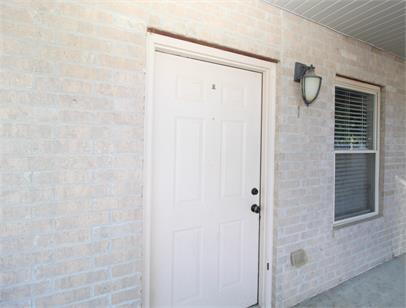 2060 North Leverett Avenue - 10