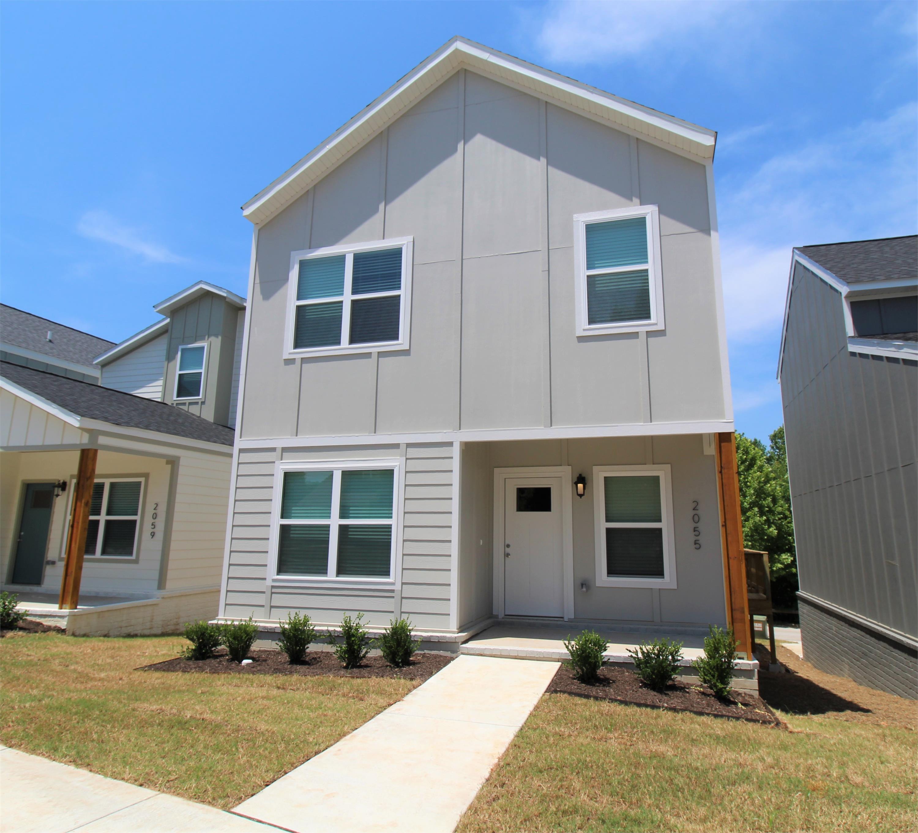 Property main image
